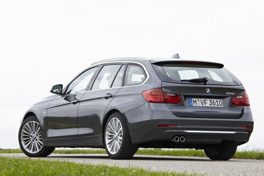  BMW 328i Touring Luxury 2012 года  (фото 142 из 200)
